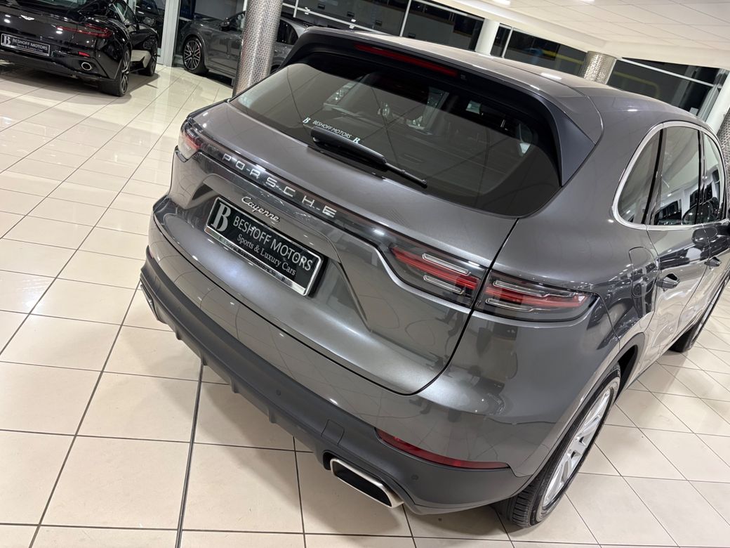 2022 Porsche Cayenne