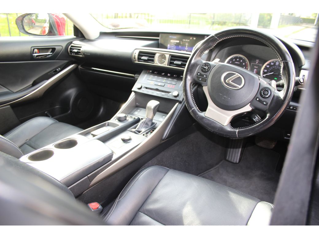 2015 Lexus IS 300h