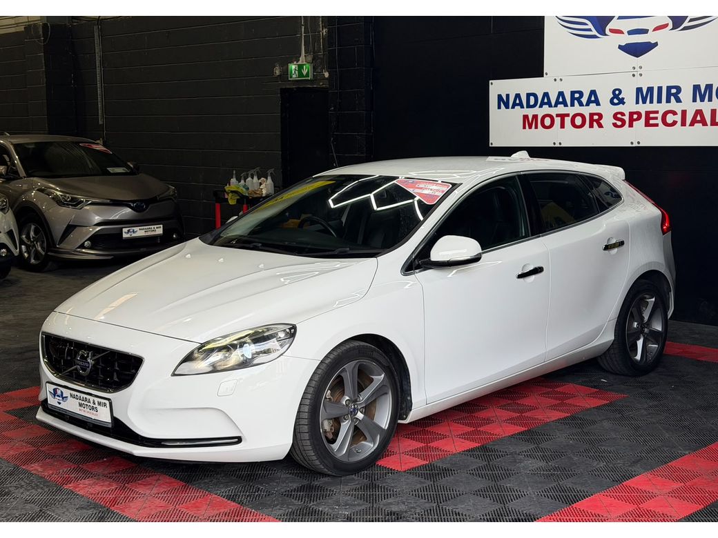 2015 Volvo V40