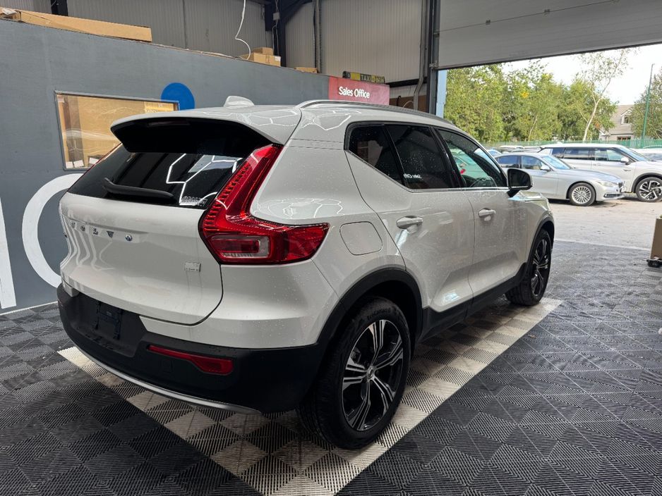 2022 Volvo XC40