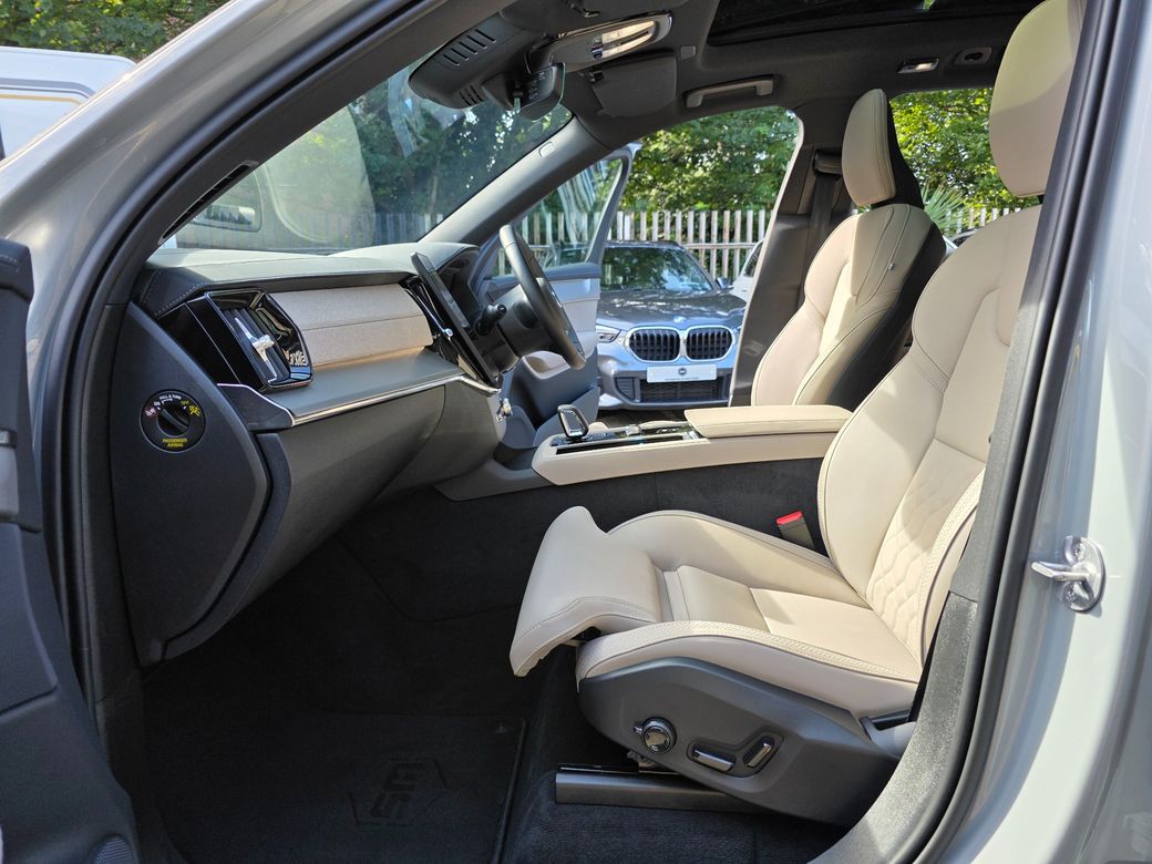 2025 Volvo XC90