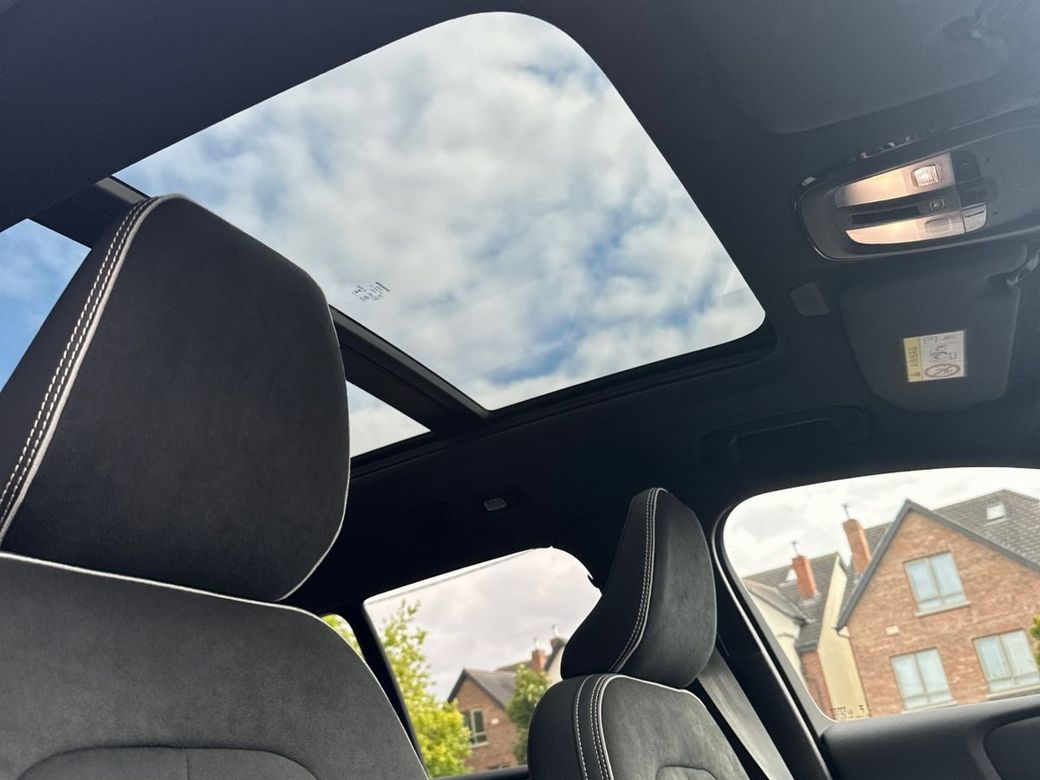 2026 Volvo EX40