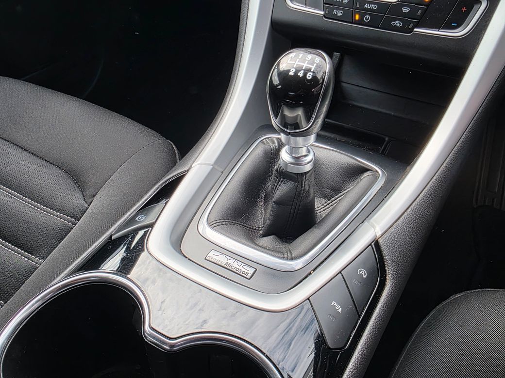2016 Ford Mondeo