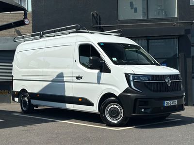 2025 Renault Master