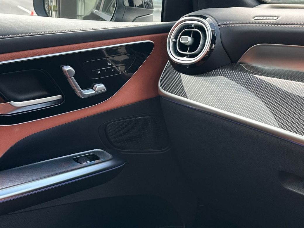 2023 Mercedes-Benz GLC Class