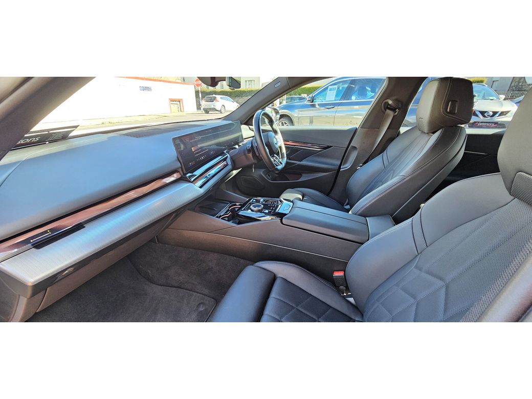 2024 BMW i5