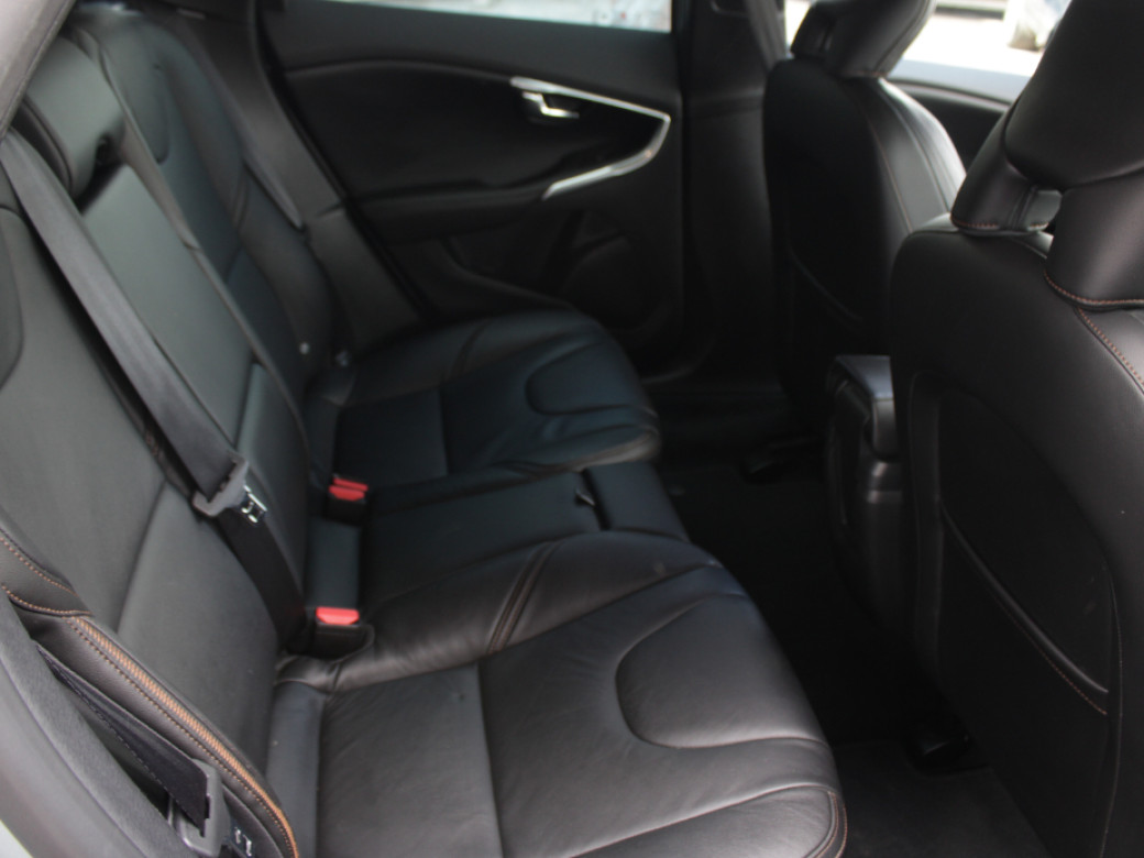 2015 Volvo V40