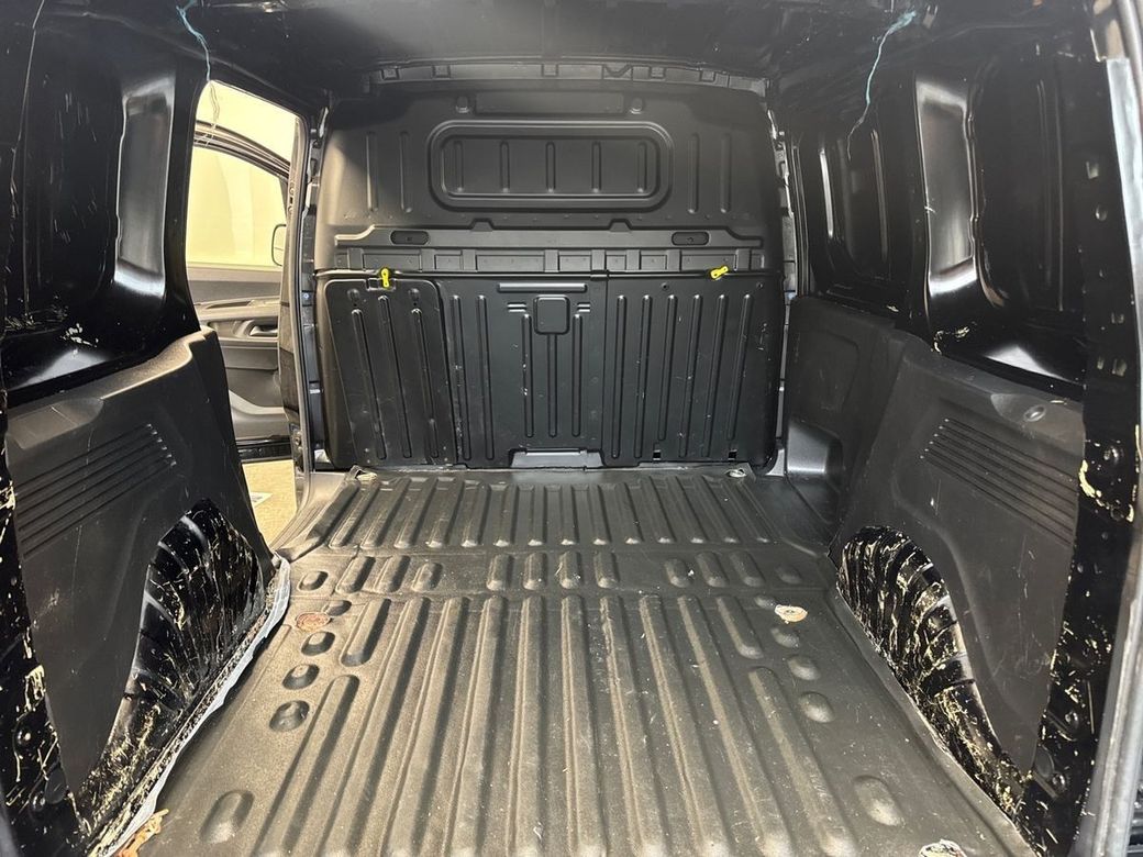 2024 Peugeot Partner