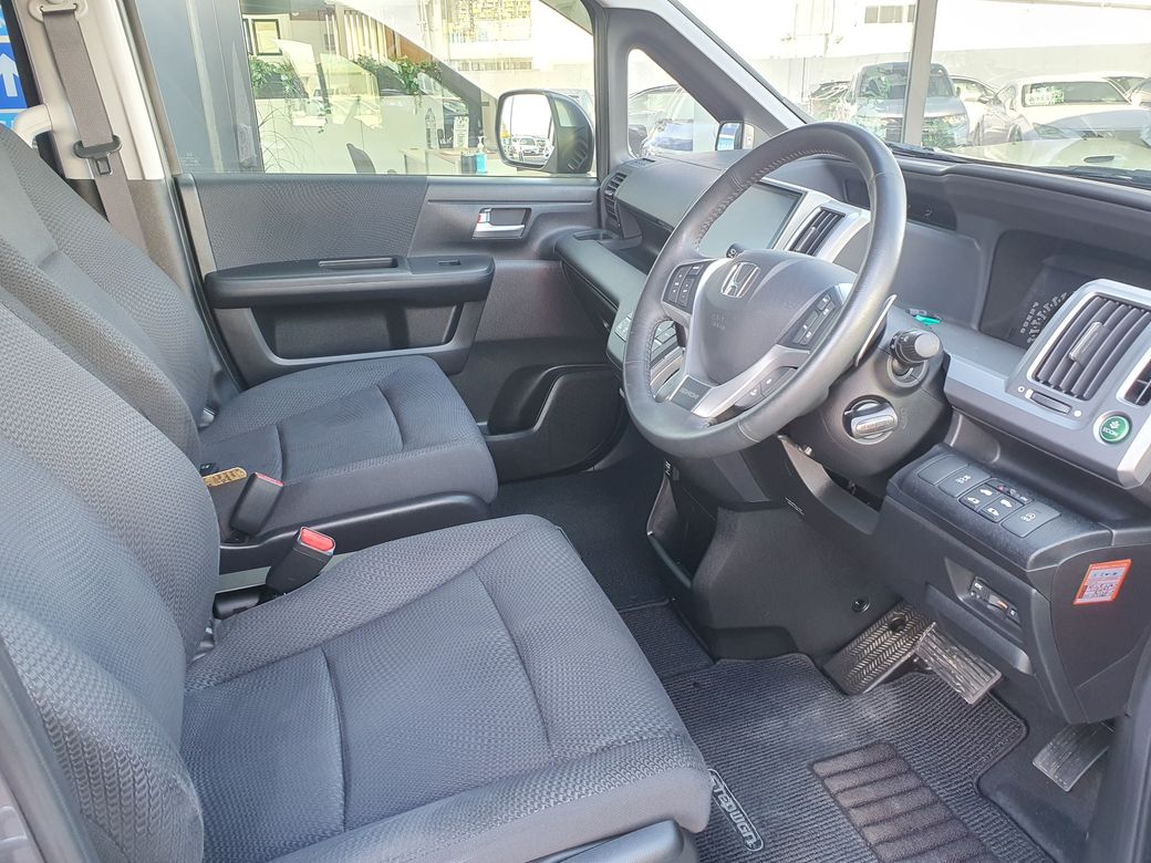 2015 Honda Stepwagon