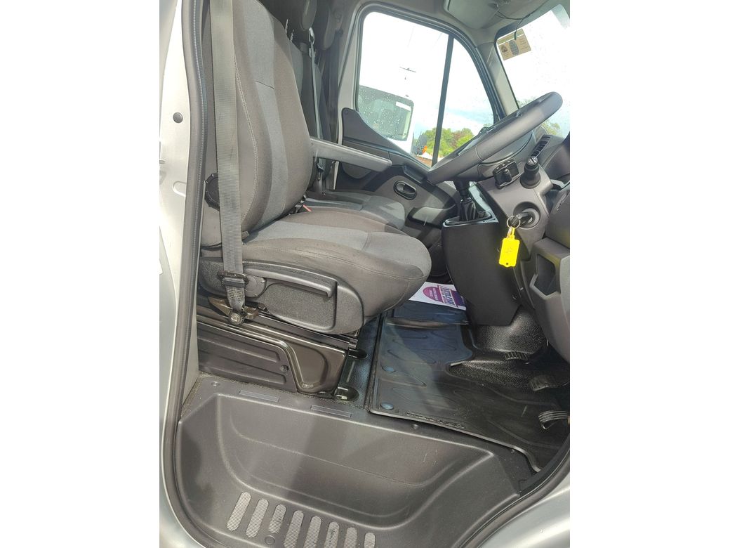 2022 Renault Master