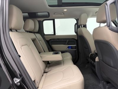 2024 Land Rover Defender 110