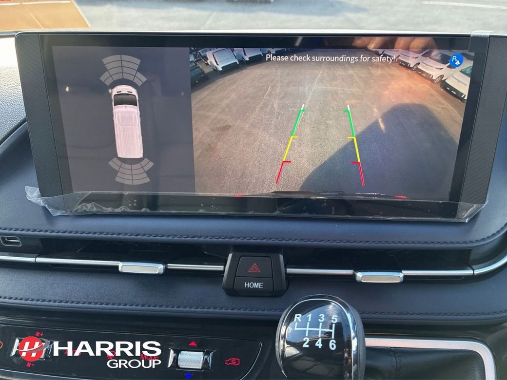 2026 Black Maxus Deliver 9