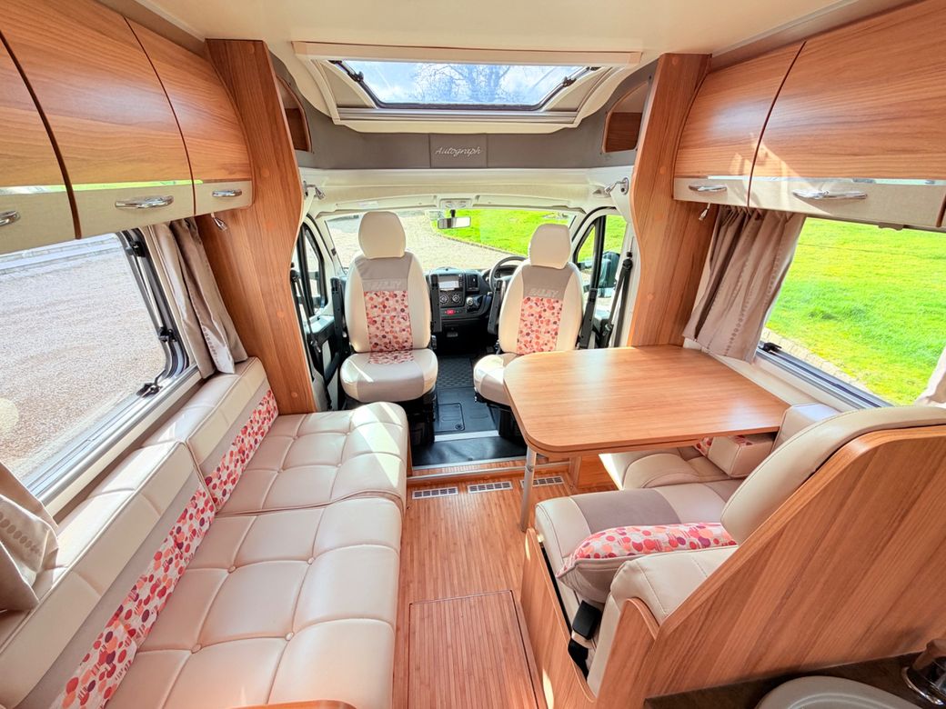 2014 BAILEY  APPROCH 745 LOW PROFILE MANUAL