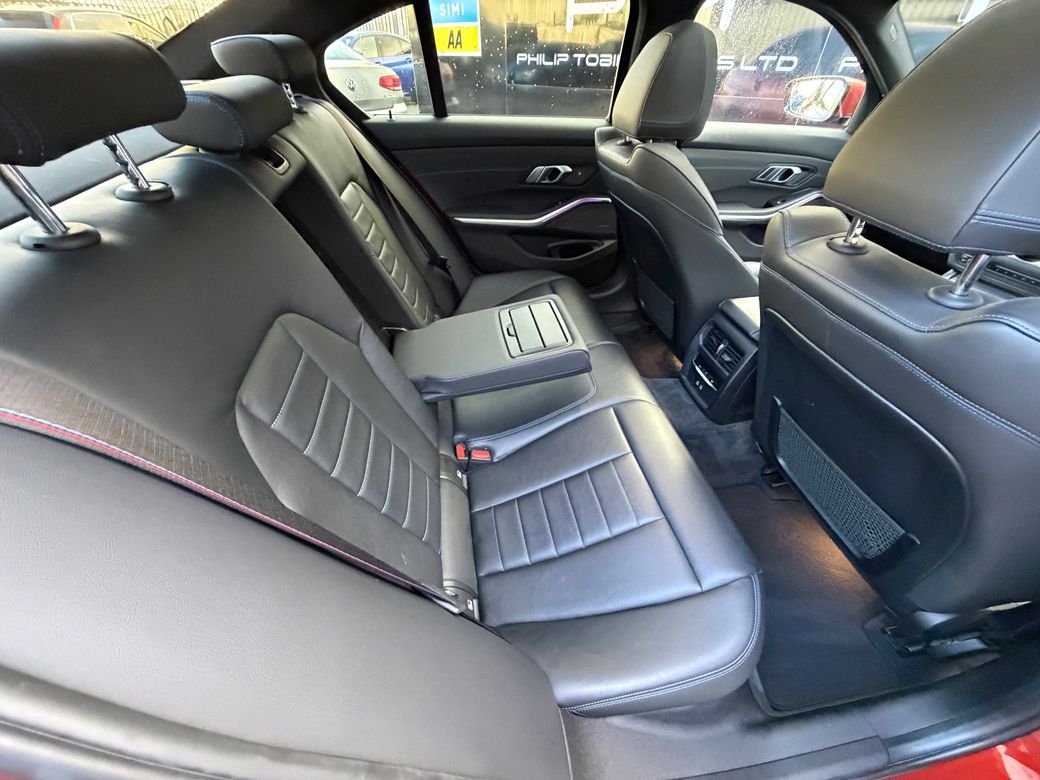 2020 BMW 330