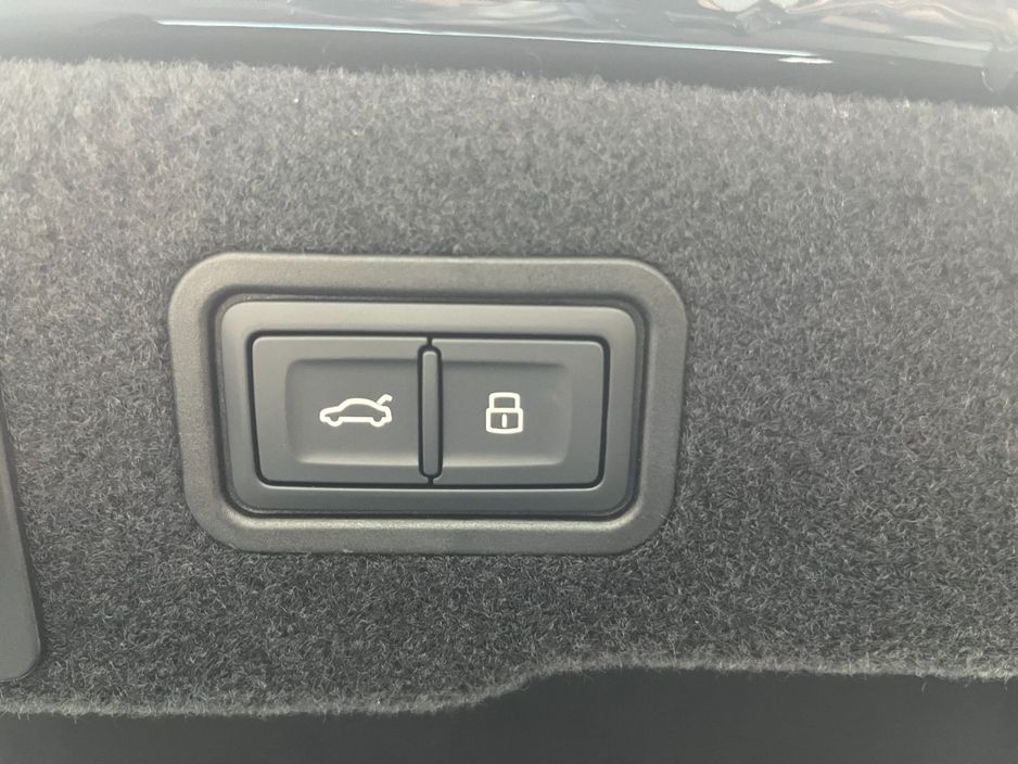 2024 Audi A8