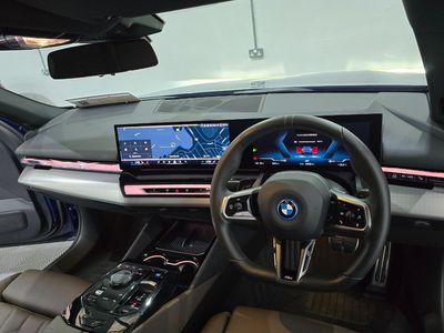 2024 BMW i5