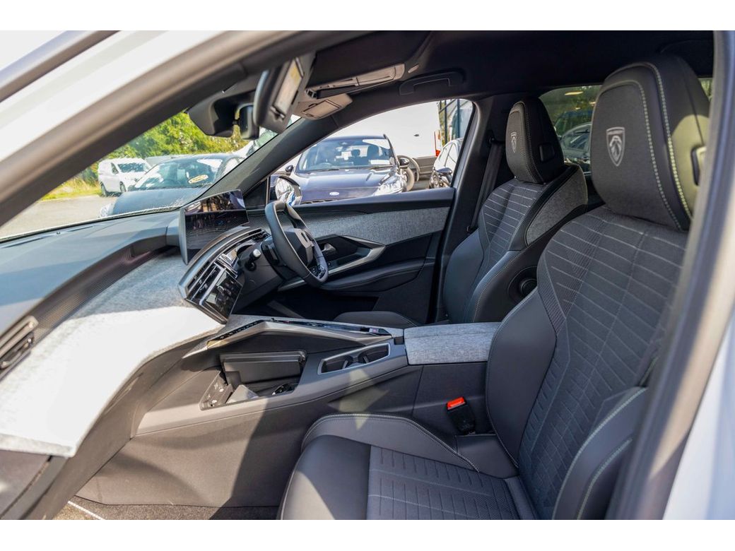 2025 Peugeot 5008