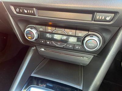 2019 Mazda Axela