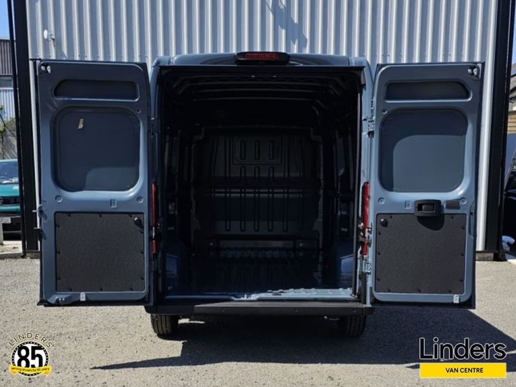2026 Opel Movano