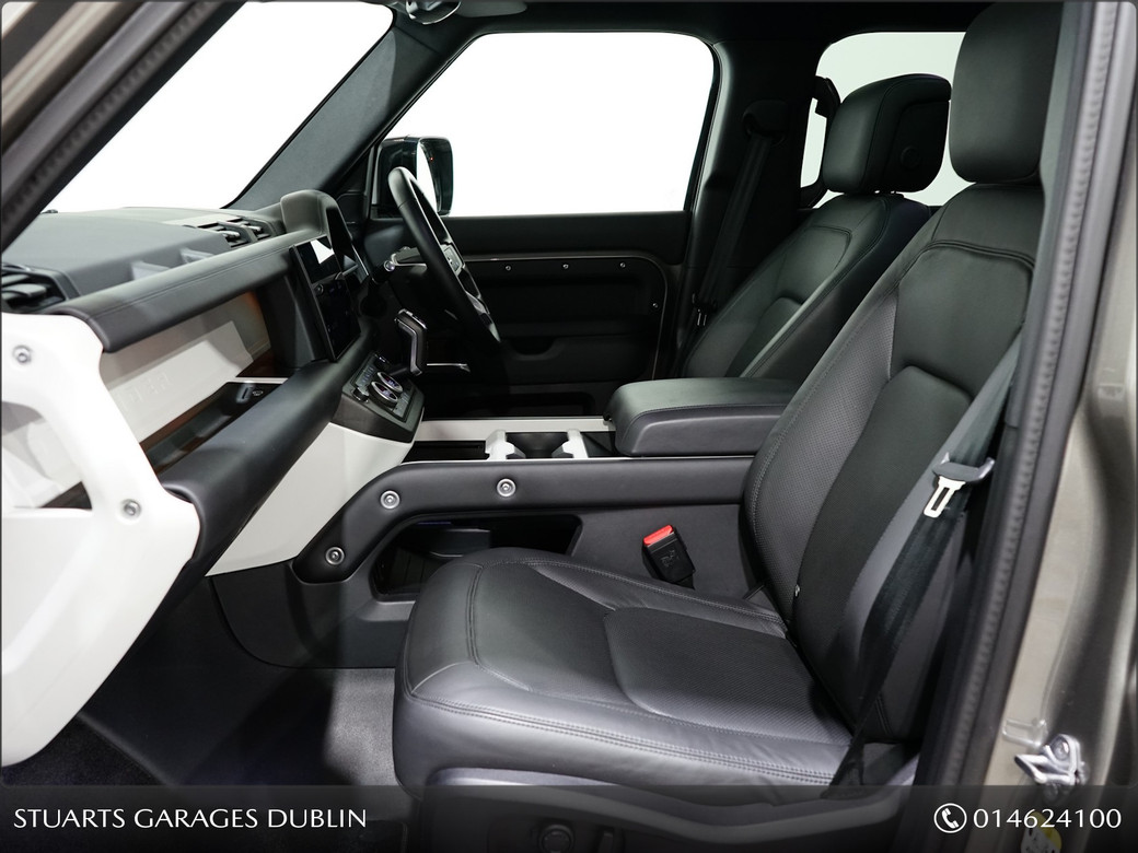 2025 Land Rover Defender