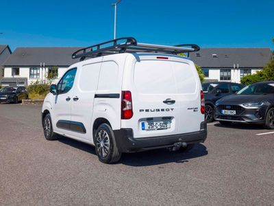2025 Peugeot Partner