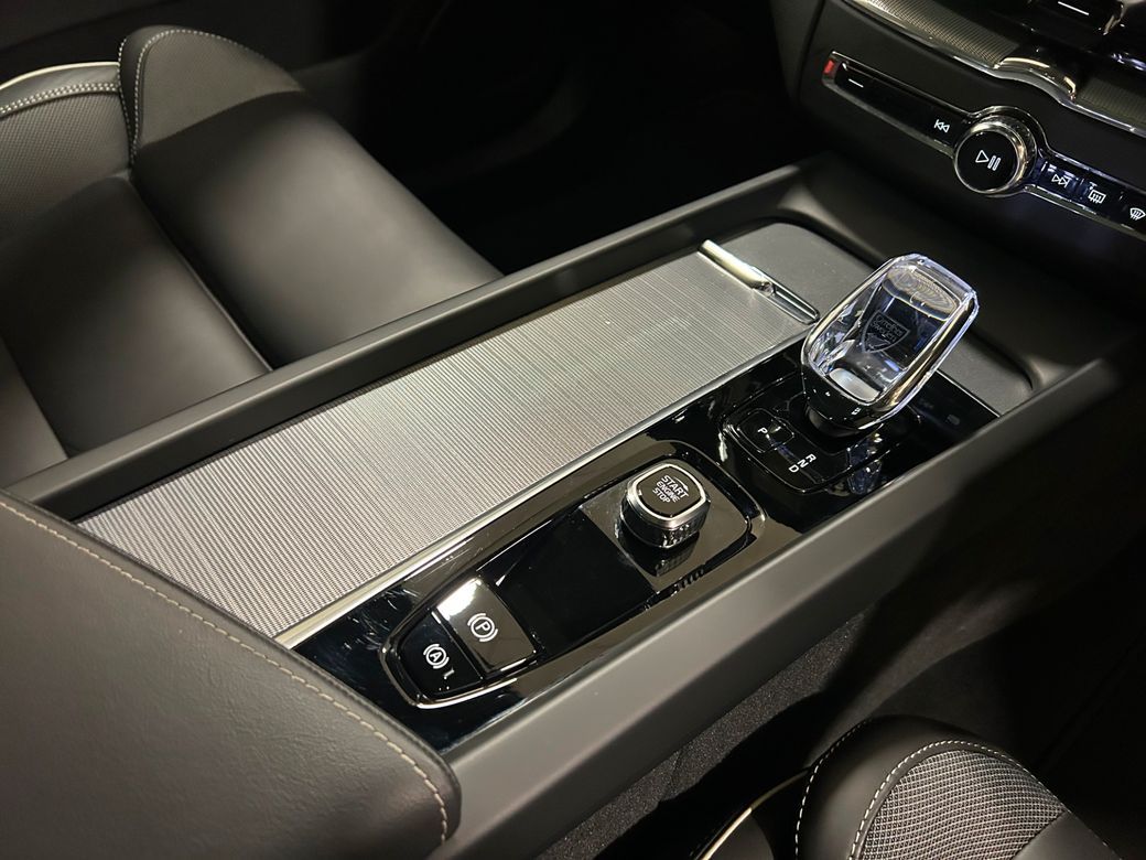 2025 Volvo XC60