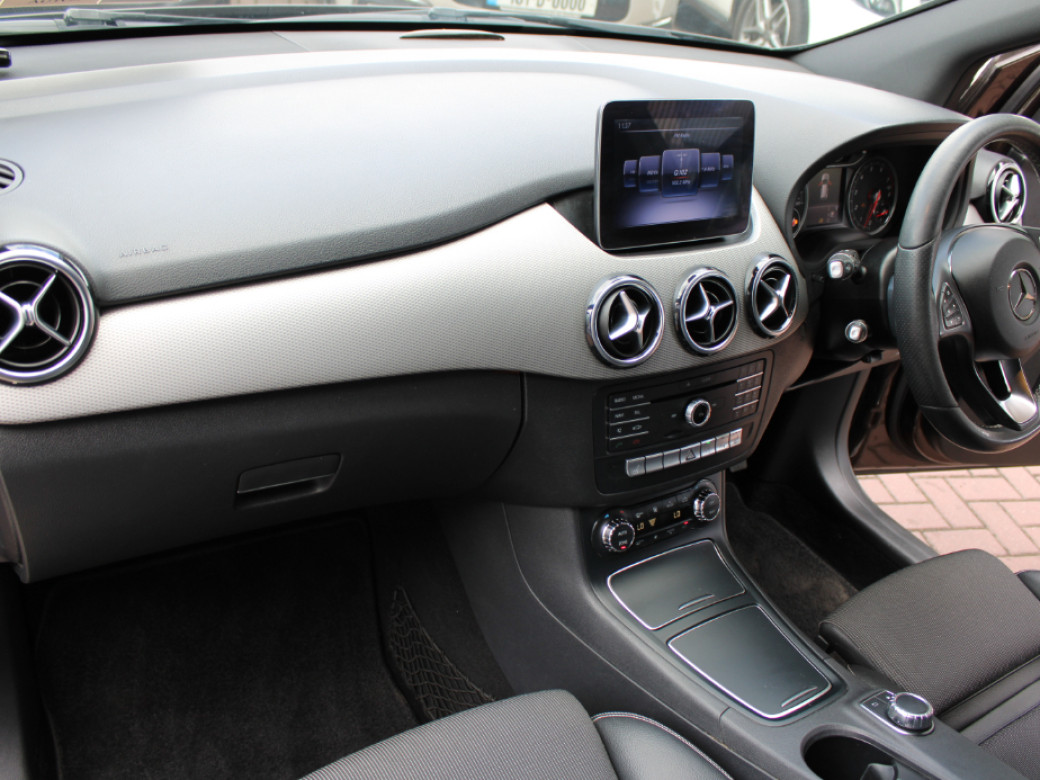 2018 Mercedes-Benz B 180