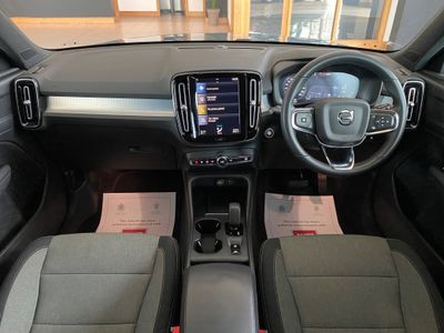 2022 Volvo XC40