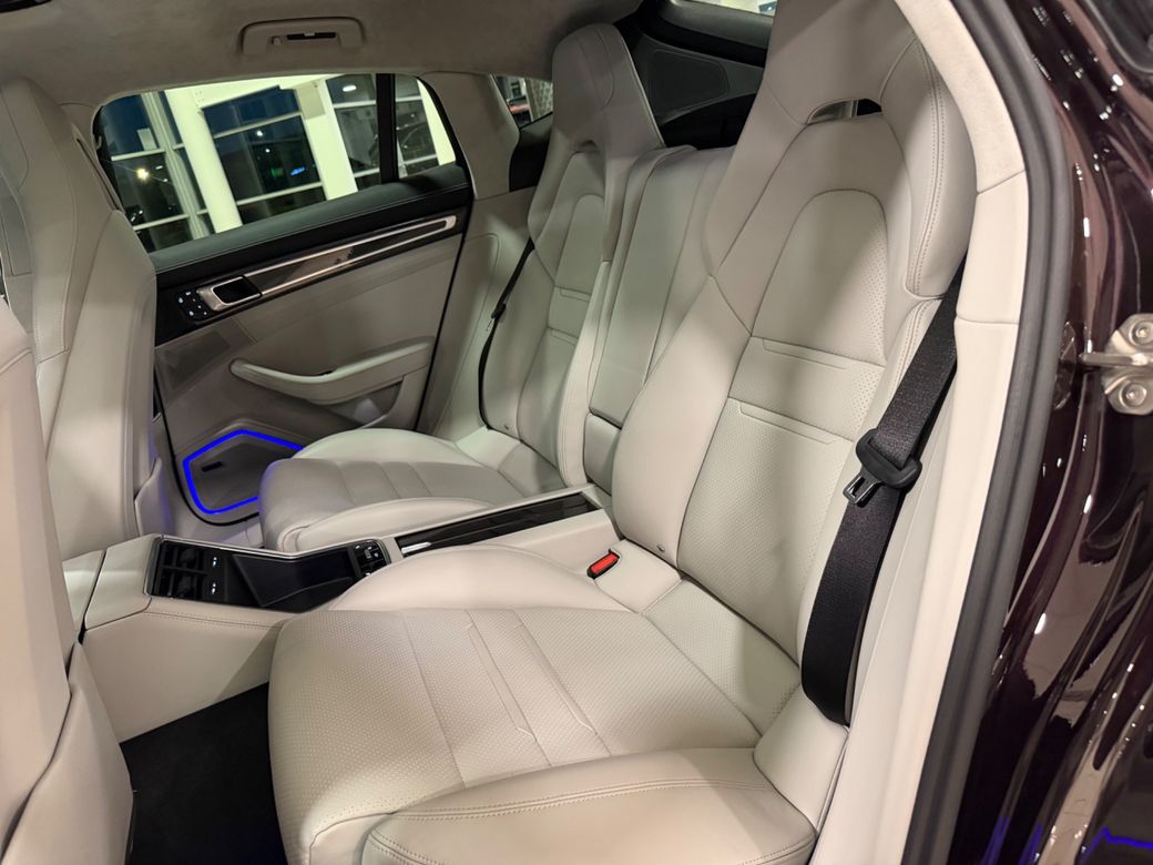 2023 Porsche Panamera