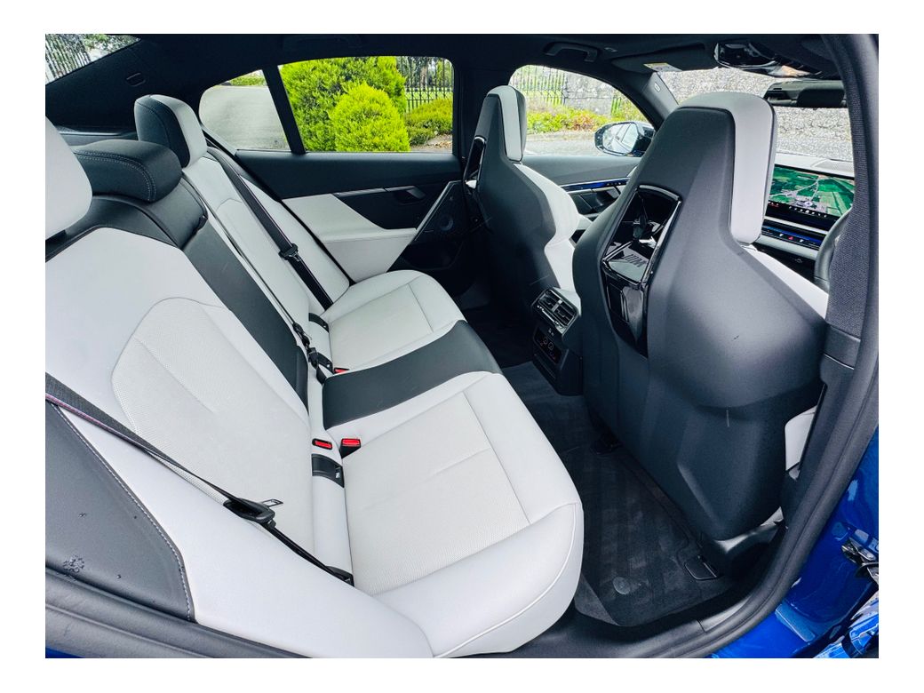 2025 BMW M5
