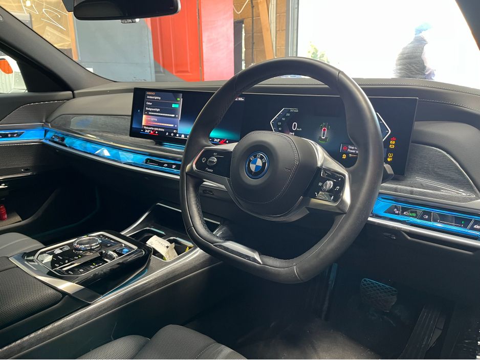 2024 BMW i7