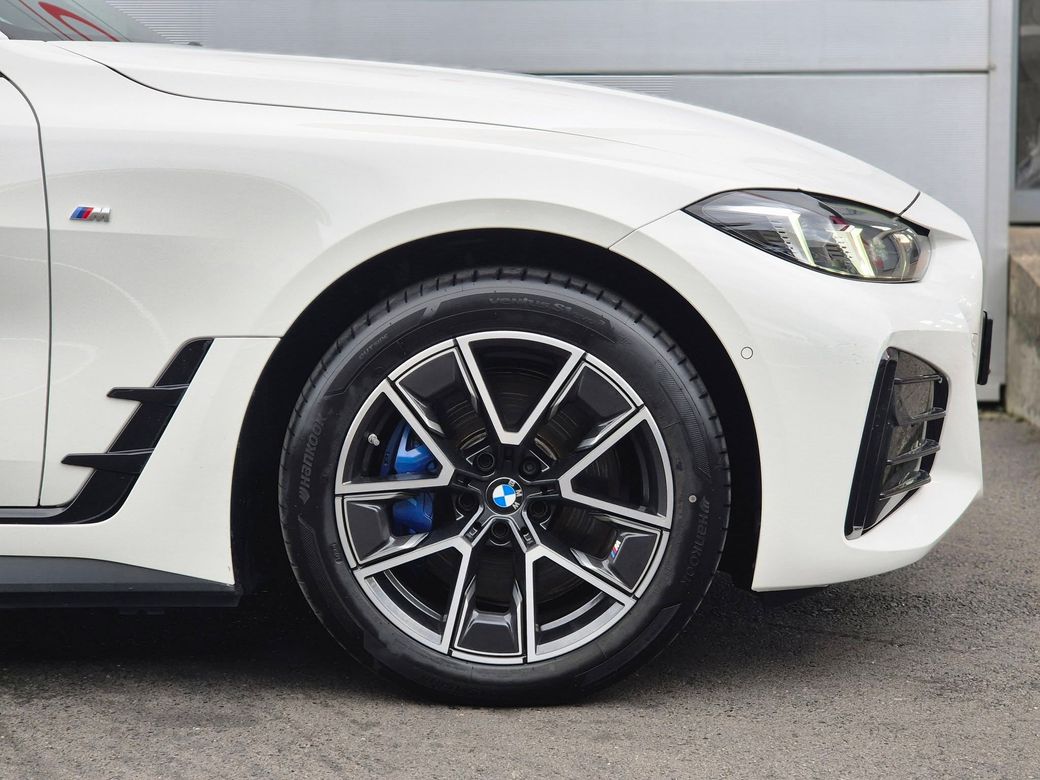 2025 BMW i4