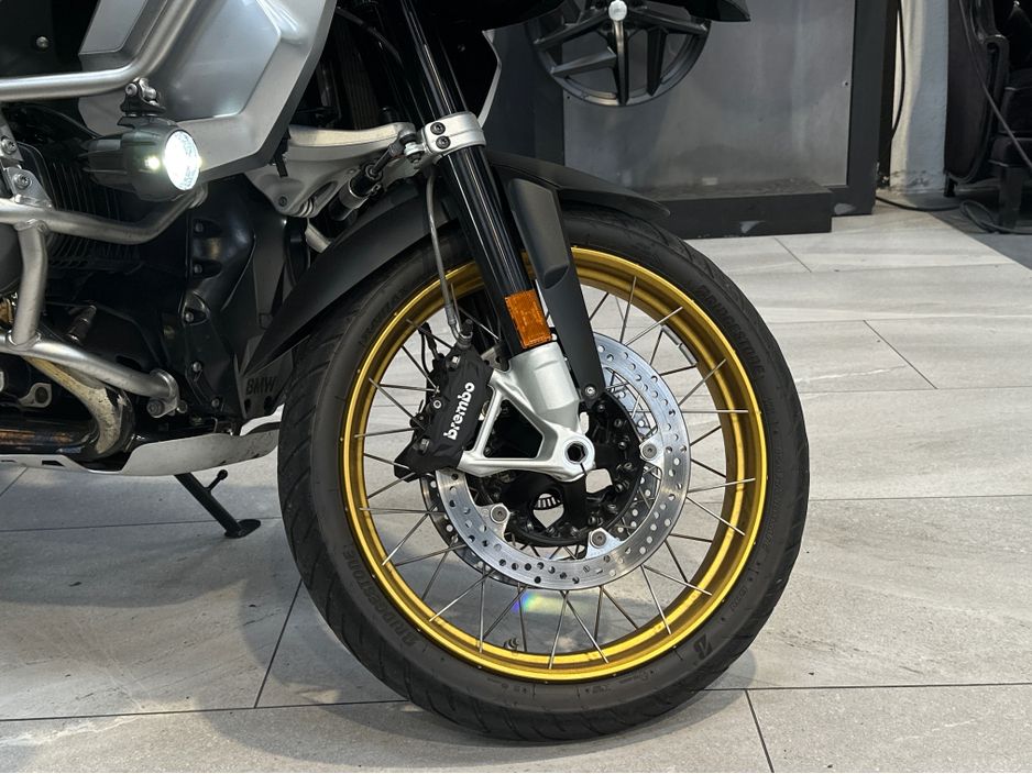 2022 BMW R1250