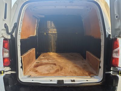 2023 Peugeot Partner