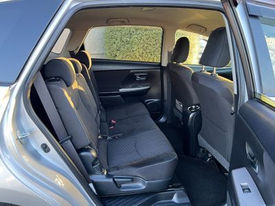 2019 Toyota Prius Alpha