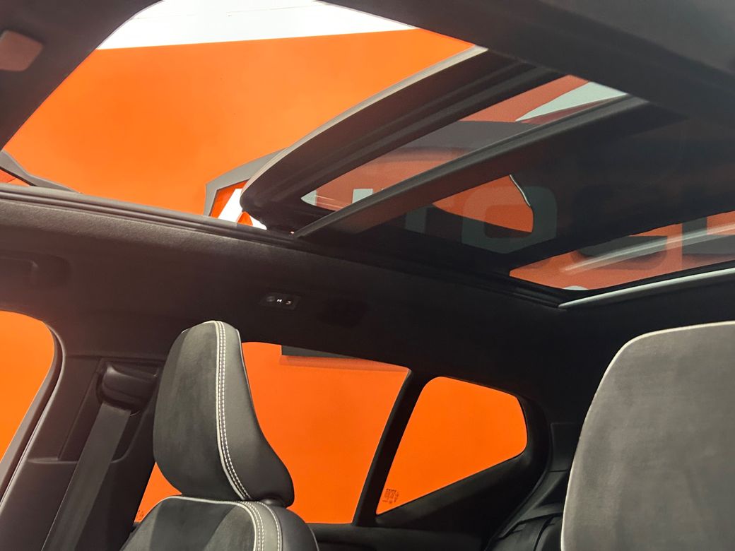 2023 Volvo XC40