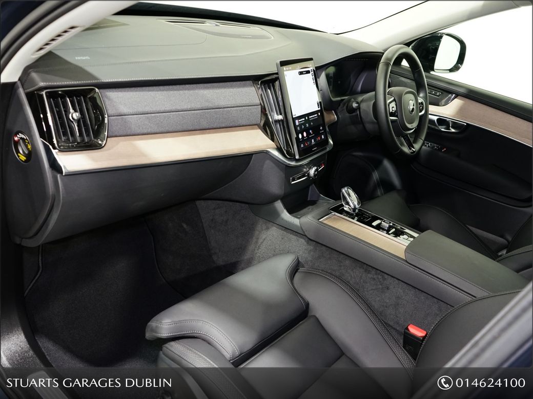 2025 Volvo XC90