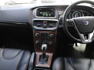 2015 Volvo V40