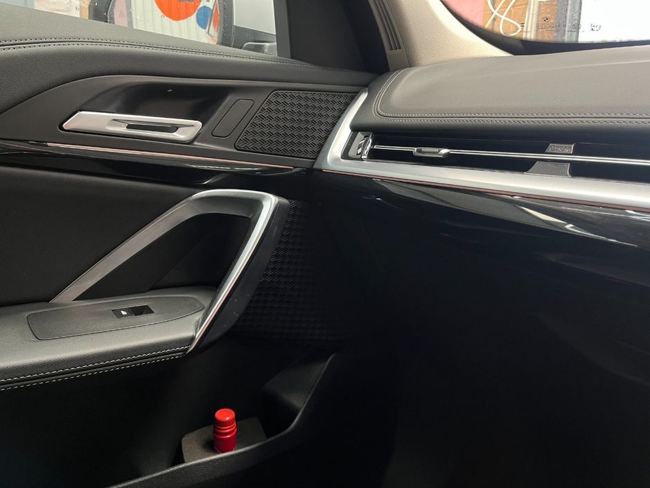 2024 BMW iX1