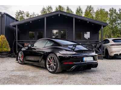 2023 Porsche 718 Cayman