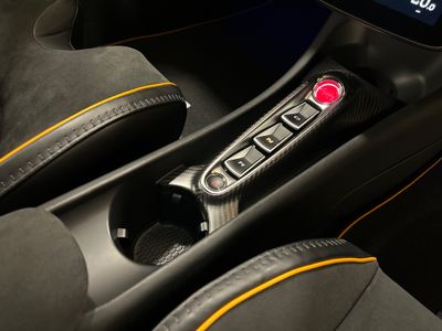 2023 McLaren Artura