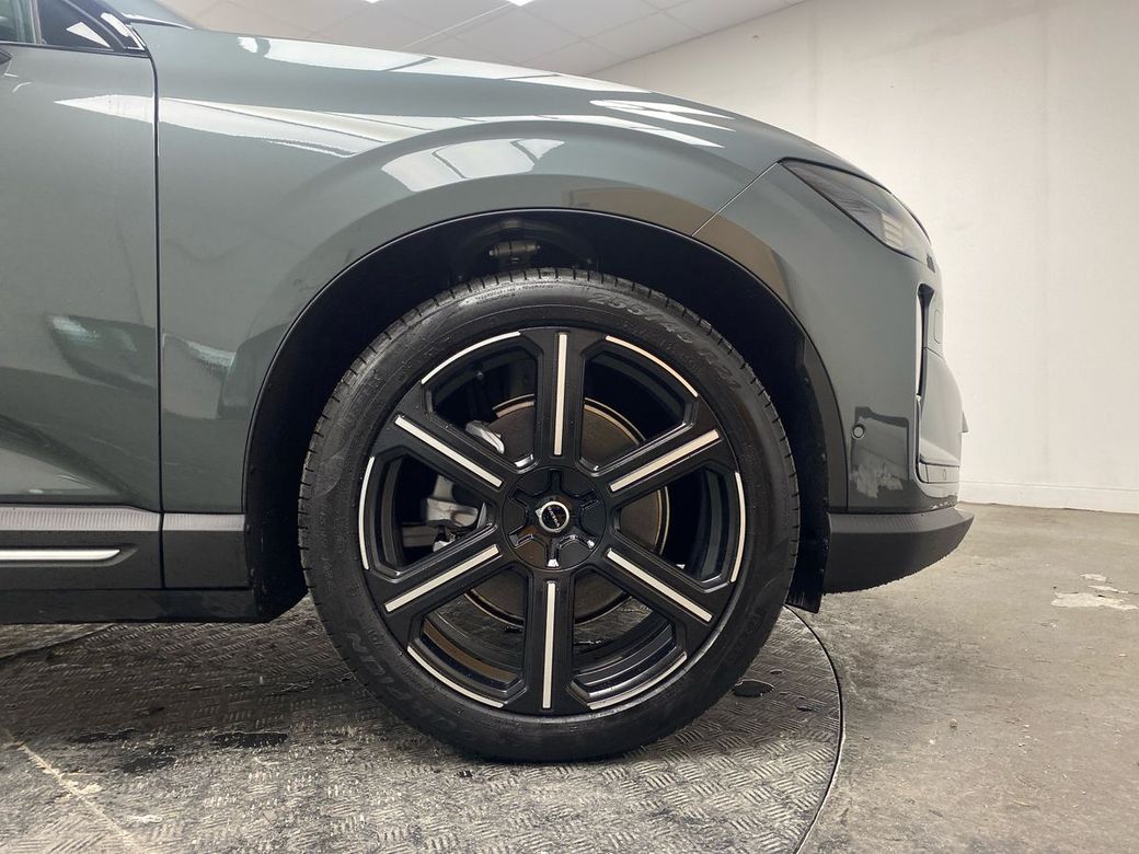 2027 Volvo EX60