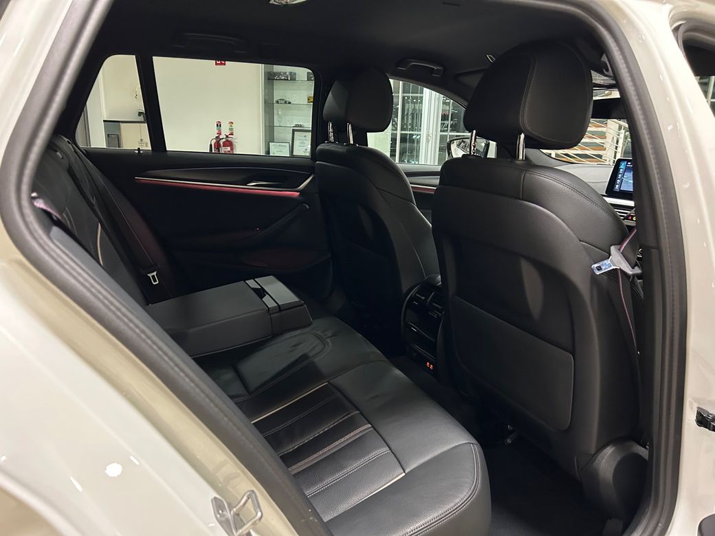 2022 BMW 5 Series