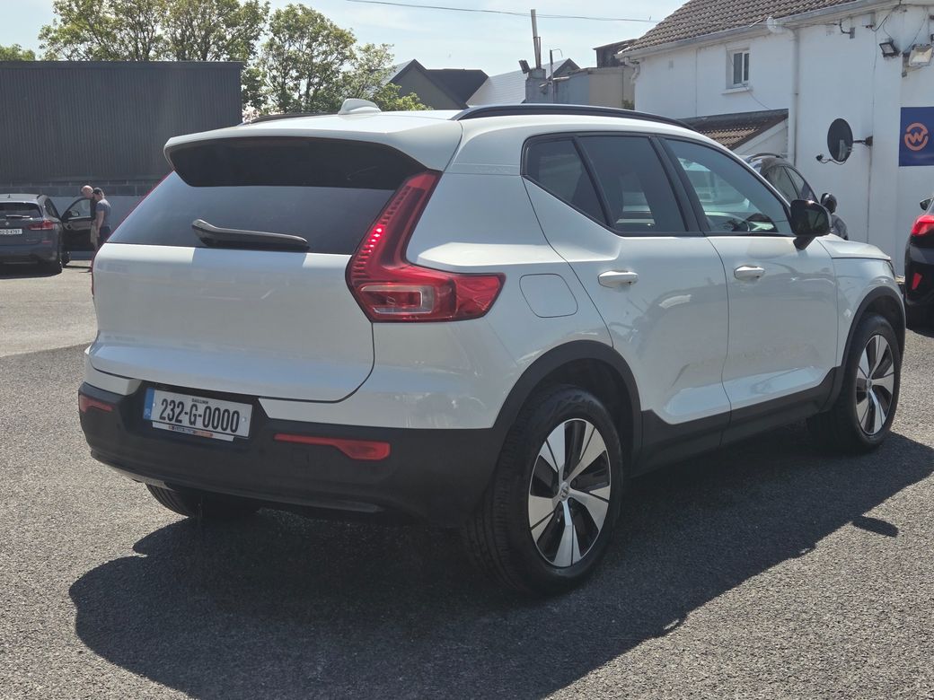 2023 Volvo XC40