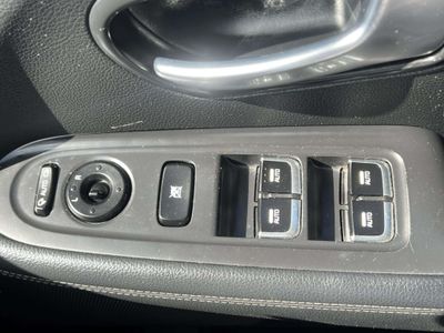 2014 Kia Carens