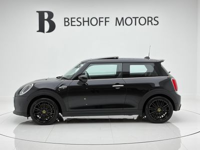 2023 Mini Hatch