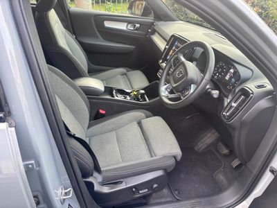 2023 Volvo XC40