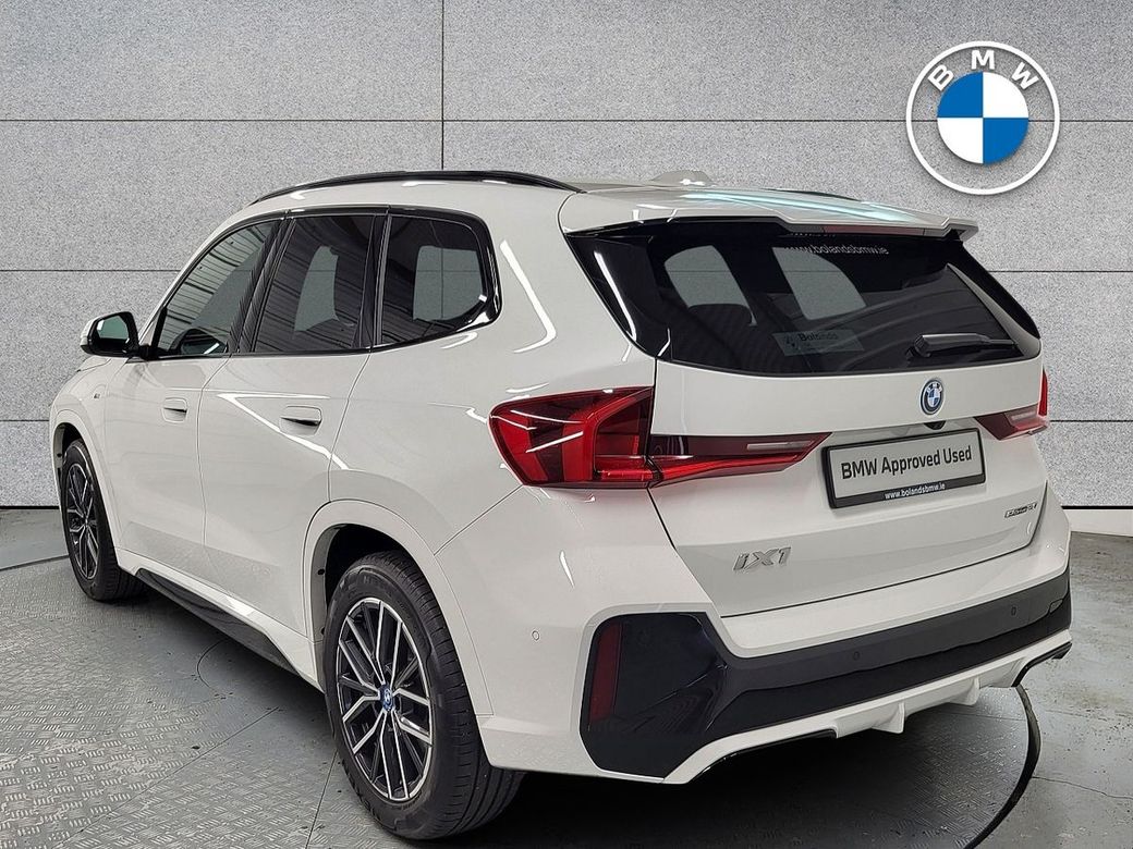 2025 BMW iX1