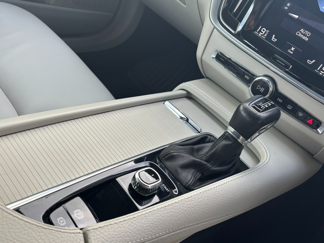 2018 Volvo V90