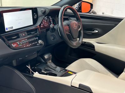2024 Lexus ES 300h